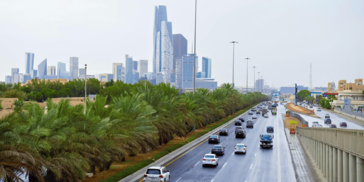 طقس المملكة الخميس.. أمطار رعدية ورياح نشطة على عدة مناطق
