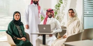 فتح المشاركة بجائزة العمل للقطاع الخاص بـ4 مسارات