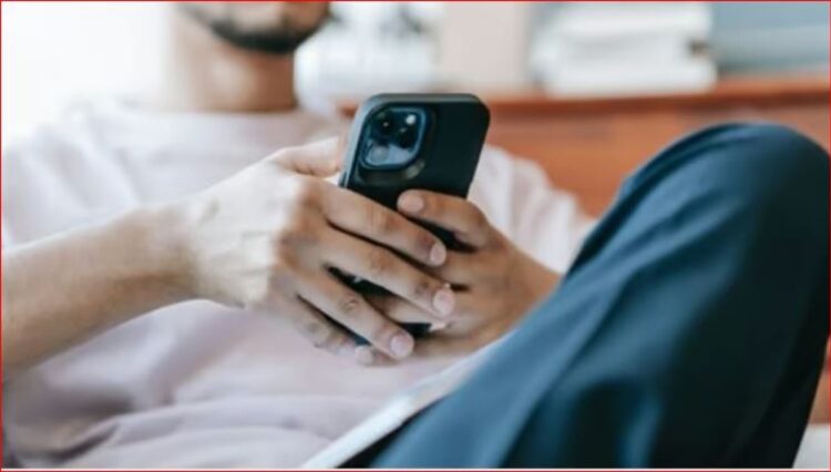 مختص: تأثير وسائل التواصل على قيم الأسرة السعودية من أسباب التفكك