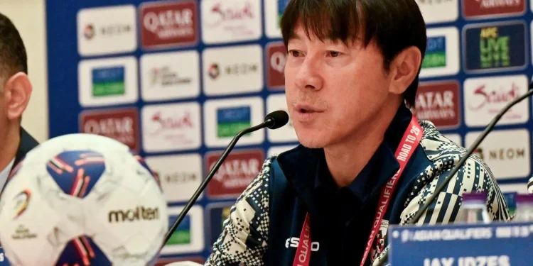 مدرب منتخب إندونيسيا يؤكد صعوبة مواجهة المنتخب السعودي غداً