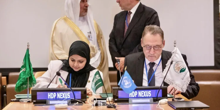 مركز الملك سلمان للإغاثة يوقع اتفاقية تعاون مشترك لتمكين المرأة اليمنية في مشاريع الطاقة المتجددة