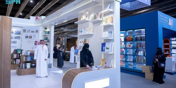 مكتبة الملك عبدالعزيز العامة تعرض إصداراتها الجديدة العربية والمترجمة في معرض الرياض الدولي للكتاب 2024