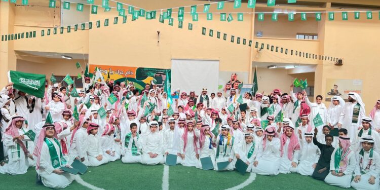 نصف مليون طالب وطالبة في عسير يتغنون بالوطن