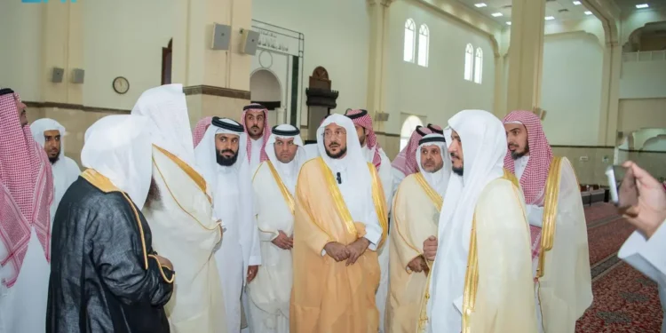 وزير الشؤون الإسلامية يتفقد جامع خادم الحرمين الشريفين بنجران