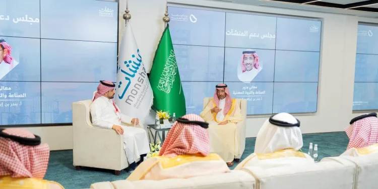 وزير الصناعة: 90 % من الشركات العاملة في القطاع صغيرة ومتوسطة والصناعة ليست حكراً على الكبار