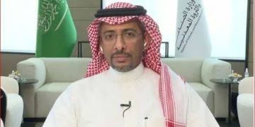 وزير الصناعة يبدأ زيارة إلى الصين لبحث فرص التعاون واستقطاب الاستثمارات النوعية