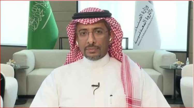 وزير الصناعة يبدأ زيارة إلى الصين لبحث فرص التعاون واستقطاب الاستثمارات النوعية