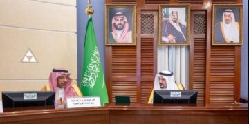 أمير القصيم يناقش مستقبل قطاعي الصناعة والتعدين في المنطقة مع «الخريف»