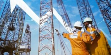 أرامكو تجدد عقدي منصتين مع 'أديس' بـ946 مليوناً