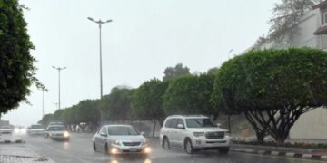 أمطار حتى السبت.. الدفاع المدني: ابتعِدوا عن السيول