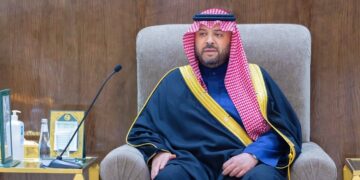 أمير الحدود الشمالية يُدشن مشروع جسر طريق الملك خالد بتكلفة 43 مليون ريال