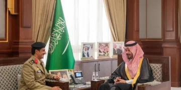 أمير المدينة المنورة يستقبل قائد قوة أمن المنشآت بالمنطقة