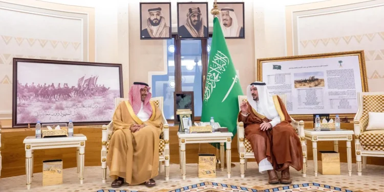 أمير منطقة القصيم يستقبل وزير الصناعة والثروة المعدنية