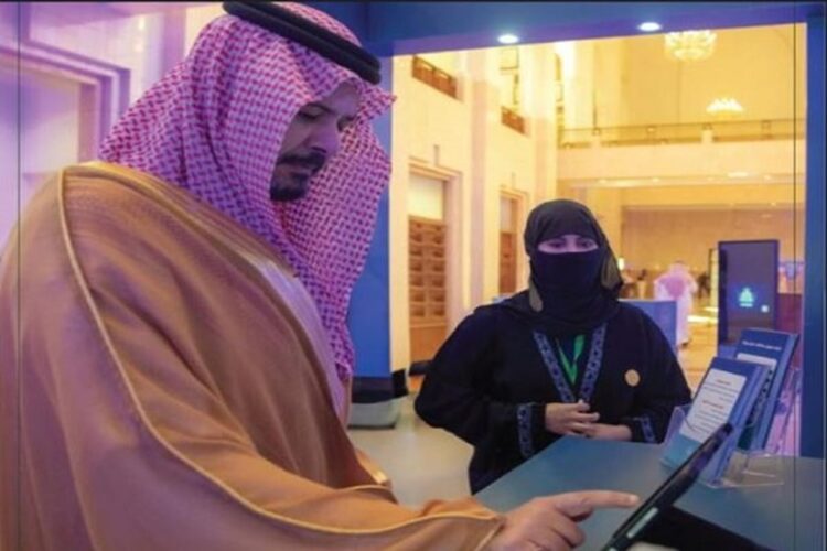 أمير منطقة المدينة المنورة يدشن المعرض التوعوي للأمن السيبراني