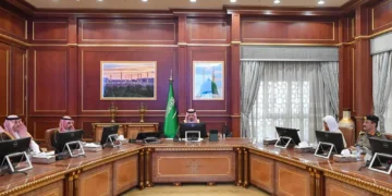 أمير منطقة المدينة المنورة يرأس الاجتماع السابع للجنة التنفيذية للإسكان التنموي