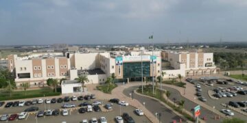 إجراء جراحة قلب متقدمة عن طريق تقنية القلب النابض بنجاح في جازان