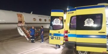 إخلاء طبي لمواطنة بحالة حرجة من الإسكندرية