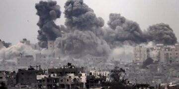 استشهاد 13 فلسطينيا في قصف إسرائيلي على الشجاعية ومخيم البريج