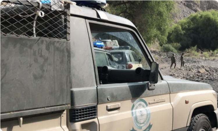  الأفواج الأمنية بجازان تقبض على 4 مخالفين.. وتحبط تهريب 146 كيلو جرامًا من القات