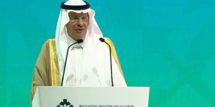 الأمير عبد العزيز بن سلمان: التعاون العالمي هو مفتاح الحلول لمشكلات الطاقة
