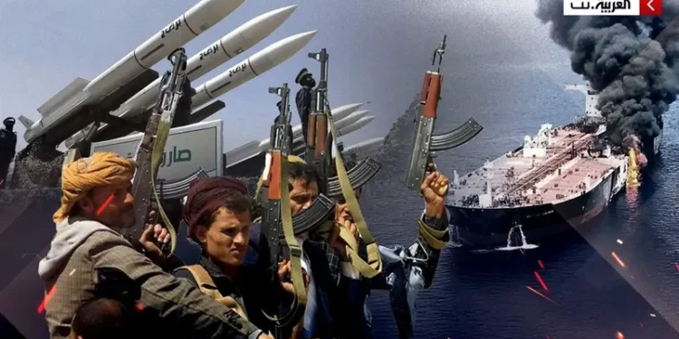 الإبلاغ عن حادث قبالة خليج عدن وغارات أميركية بريطانية على مواقع الحوثي بالحديدة