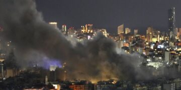 الجيش الإسرائيلي: سنقصف الليلة مصالح مالية لـ«حزب الله»