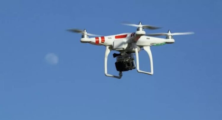 «الزكاة والجمارك» توضح شروط إدخال طائرات «الدرون» مع المسافر