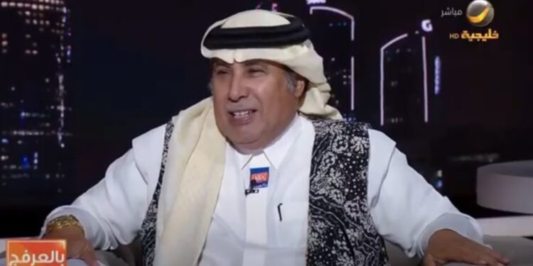 العرفج يعاتب الحيدري والرحيلي بسبب مجموعة من كتاب الأدباء الساخر