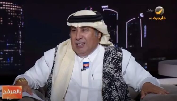 العرفج يعاتب الحيدري والرحيلي بسبب مجموعة من كتاب الأدباء الساخر