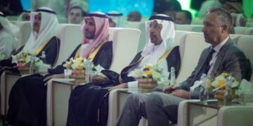 الفالح: خصخصة 4 مطارات خلال الفترة المقبلة