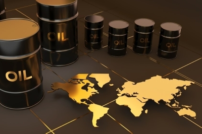 النفط يصعد والذهب فوق 2700 دولار لأول مرة