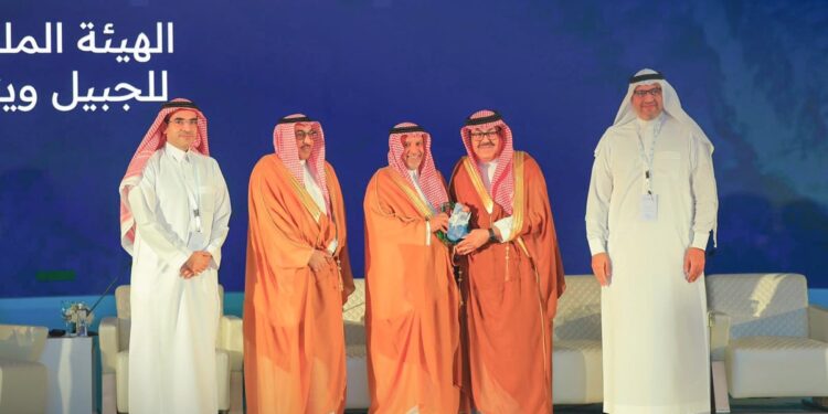 الهيئة الملكية للجبيل وينبع تحقق جائزة «أفضل تطبيق جيومكاني»