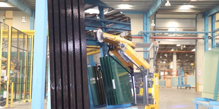 بطاقة 650 طنًا يوميًا.. «العبيكان للزجاج» تعلن إنشاء خط ثاني لإنتاج الزجاج المسطح