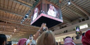 صقر القنفذة بـ147 ألفاً في مزاد الصقور