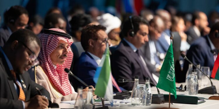 قادة بريكس يؤكدون أهمية توسيع التعاون على أساس المصالح المشتركة