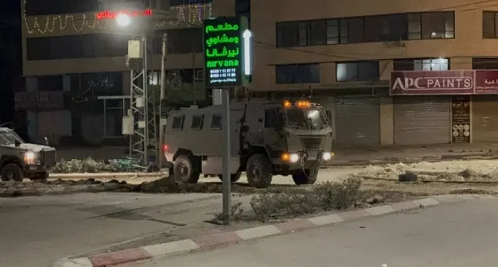 قوات الاحتلال الإسرائيلي تقتحم مدينة طولكرم وتحاصر المستشفى الحكومي