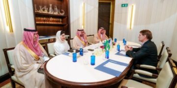 مباحثات سعودية في إسبانيا لتوطين 'الدرون' والسيارات
