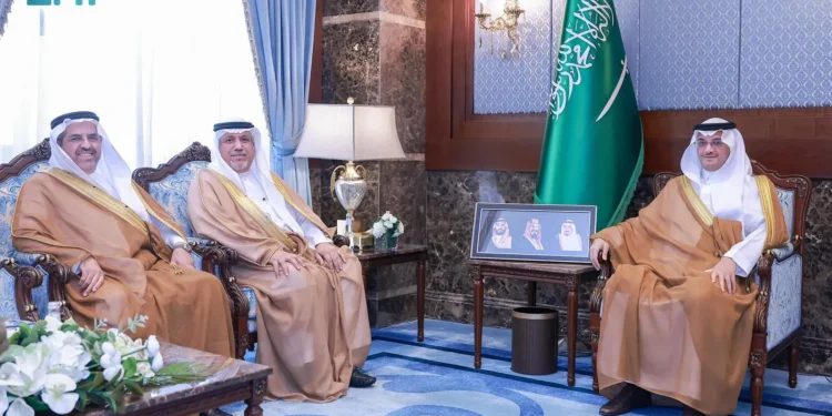 محافظ الأحساء يستقبل رئيس جامعة الملك فيصل