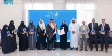 محافظ الأحساء يكرّم مدارس المحافظة المتميزة على مستوى المملكة