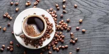 مشروبات يومية قد تصيبك بالسكتة الدماغية.. أبرزها القهوة والعصائر