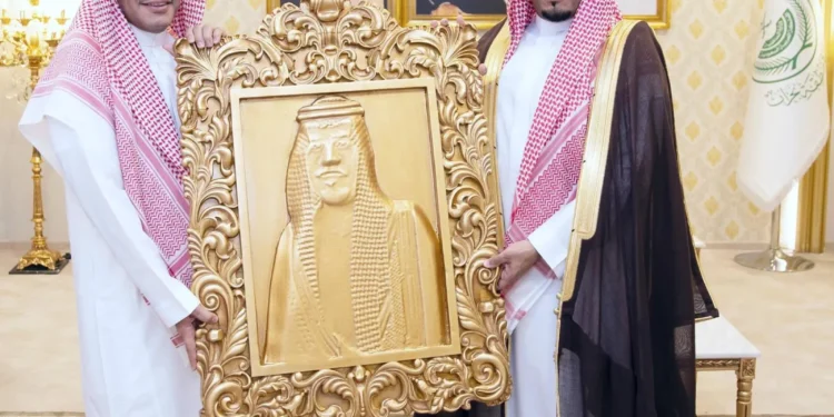 نائب أمير نجران يستقبل مدير فرع وزارة الصحة بالمنطقة