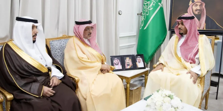 نائب أمير نجران يطّلع على تقرير سير العملية التعليمية بالمنطقة