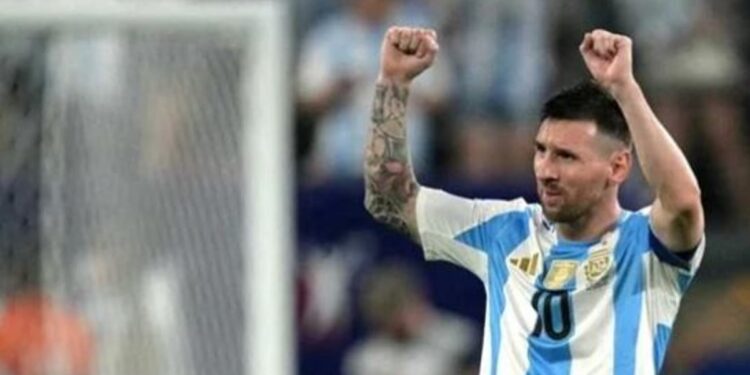 «هاتريك» ميسي يقود الأرجنتين لفوز ساحق على بوليفيا في تصفيات كأس العالم