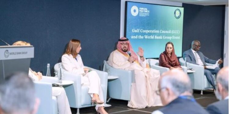 وزير الاقتصاد: التحضير لمستقبل سوق العمل أولوية قصوى ويتطلب إطلاق مبادرات متخصصة لإعادة تأهيل المهارات