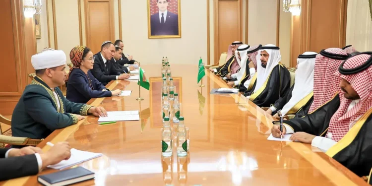 وزير الحج والعمرة يختتم زيارة رسمية لطاجيكستان وتركمانستان