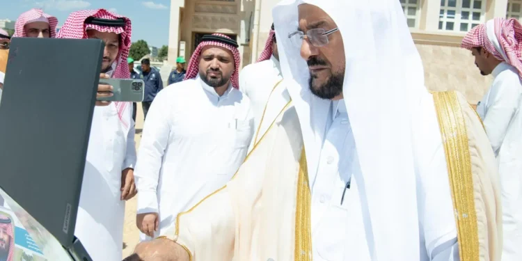 وزير الشؤون الإسلامية يدشّن مبادرة “مساجدنا حلة خضراء” لزراعة 50 ألف شجرة في الباحة