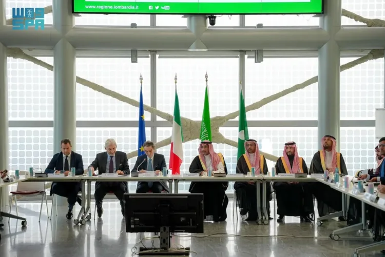 وزير الصناعة يلتقي حاكم إقليم لومبارديا الإيطالي لبحث فرص تعزيز التعاون