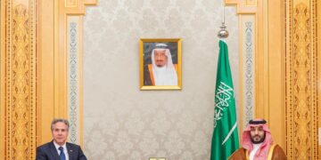 ولي العهد يبحث مع وزير الخارجية الأمريكي مستجدات الأوضاع الإقليمية والدولية