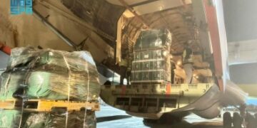 14 طائرة سعودية تغيث لبنان