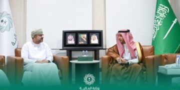 وزارة المالية تستعرض مع نظيرتها العمانية تجربة المملكة في التحول إلى «الاستحقاق المحاسبي»